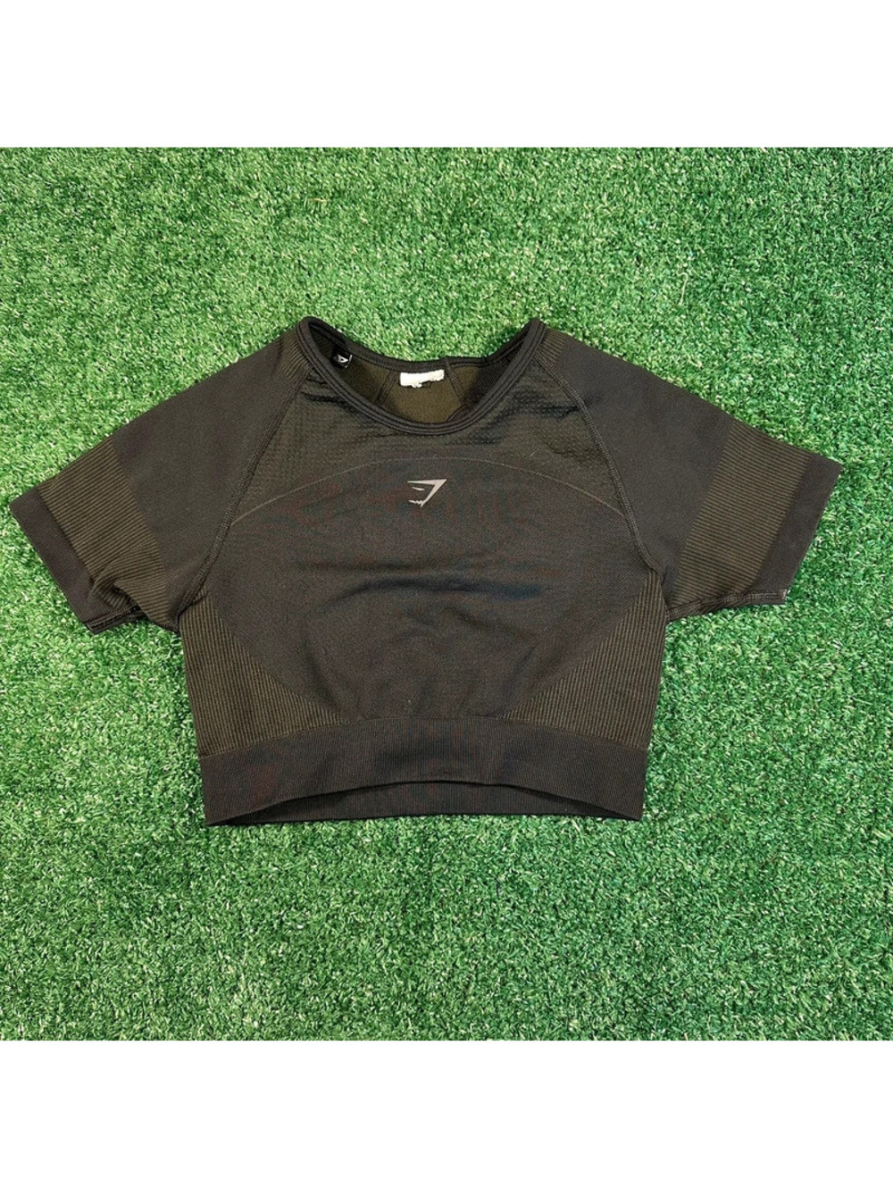 Gymshark black short sleeve seamless crop top shirt size small